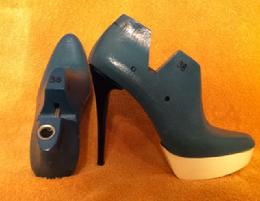 women's shoe last with platform & 6 inch heel